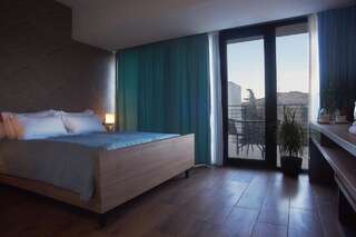 Отель Green Boutique Hotel Тбилиси Номер Делюкс с кроватью размера «queen-size»-4